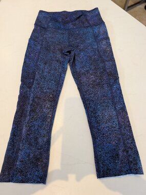 Lululemon Fast and Free Cropped Leggings Size 4.  EUC.